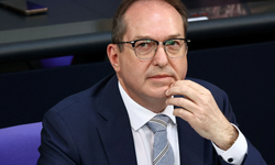 Dobrindt: Sığınmacıların Geri Çevrilmesi Uygulamasında Değişiklik Yok