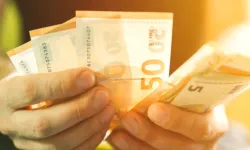 Almanya'da halk parası sistemi yerine temel geçim güvencesi getirildi
