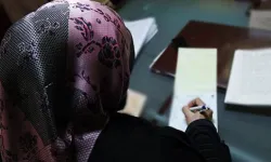 Almanya'da tartışılan başörtü kararı
