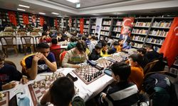 Efes Selçuk’ta “Ataya Saygı” Satranç Turnuvası Başladı