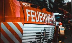 Hamburg'da AfD’li vekilin aracına kundaklama