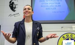 Buca Belediyesi’nden anlamlı adım: Çalışanlarına otizm farkındalık eğitimi verdi