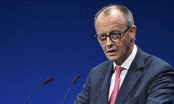 Başbakan Merz öğrenciler tarafından protesto edildi