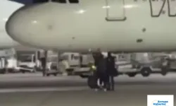 Uçağı kaçıran yolcular havaalanını birbirine kattı