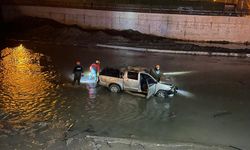 Ağrı'da nehre düşen pikaptaki 5'i düzensiz göçmen 7 kişi yaralandı