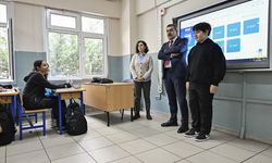 Bakan Tekin, öğrenci meclis başkanı seçilen öğrencinin vaadini gerçekleştirdi