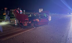 Çanakkale'de otomobilin motosiklete çarpması sonucu 3 kişi yaralandı