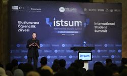 Dijital dönüşümün konuşulduğu 'Uluslararası Öğrencilik Zirvesi' sona erdi