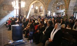 Diyarbakır'daki tarihi Meryem Ana Kilisesi'nde Noel ayini yapıldı