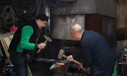 Edirne'de yarım asırdır demircilik yapan kardeşler mesleği yaşatmaya çalışıyor