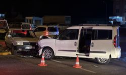 Erzurum'da zincirleme trafik kazasında 2 kişi yaralandı