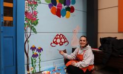 Hastane duvarları çocuk hastalara moral için masal kahramanlarıyla süslendi