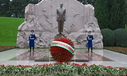 Haydar Aliyev vefatının 22. yılında anılıyor