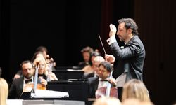 İstanbul Devlet Senfoni Orkestrası '80. Yıl Konseri'nde sanatseverlerle buluştu