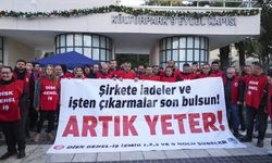 İzmir'de işçiler işbaşı ve sosyal hak eylemlerine devam ediyor