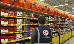 İzmir'de marketlerde fiyat ve etiket denetimi yapıldı