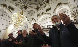 İzmir'de Regaip Kandili dualarla idrak edildi