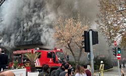 Kadıköy'de 4 katlı binada çıkan yangın söndürüldü