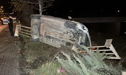 Karabük'te hafif ticari araçla otomobilin çarpıştığı kazada 3 kişi yaralandı