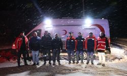 Kastamonu'da yolda kalan sürücülere ikramda bulunuldu