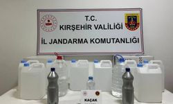 Kırşehir'de kaçak içki operasyonunda 2 zanlı yakalandı