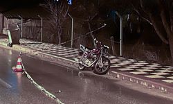 Kütahya'da motosikletin çöp konteynerine çarpması sonucu 1 kişi öldü, 1 kişi yaralandı