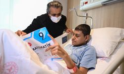 Lösemili öğrenci, hastane odasında yılmadan hazırlandığı LGS maratonundan zaferle çıktı