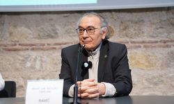 Prof. Dr. Nevzat Tarhan, Rami Kütüphanesi'nde 'Psikoloji Konuşmaları'na katıldı