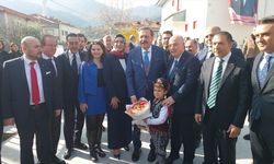 Rifat Hisarcıklıoğlu, Denizli'de TOBB'un desteğiyle yaptırılan okulların açılışına katıldı