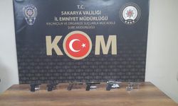 Sakarya'da 8 tabancaya el konuldu, 4 şüpheli gözaltına alındı