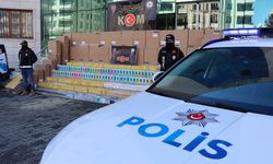 Şanlıurfa'da bir araçta gümrük kaçağı 43 bin paket sigara ele geçirildi