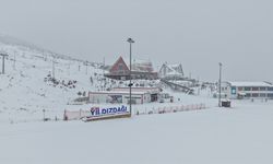 Sivas'ta Yıldız Dağı Kayak Merkezi'nde kar yağışı etkili oldu