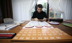 Topladığı materyallerle hayalindeki matematik müzesini kurmaya hazırlanıyor