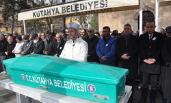 TRT İstanbul Radyosu'nun emekli sanatçılarından Mustafa Hisarlı'nın cenazesi toprağa verildi