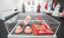 Türk kültürüne ait asırlık gelinlikler, Hırvatistan'da düzenlenen sergide tanıtıldı