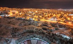 Uşak, mevsimin ilk kar yağışıyla beyaza büründü