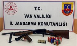 Van'da ruhsatsız silah ve gümrük kaçağı sigara ele geçirildi