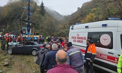 Vefat eden annesi için mezar yeri bakmaya giderken yeğeniyle trafik kazasında öldü