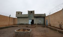 AA, Suriye'nin Tabka ilçesindeki terör örgütü YPG/SDG hapishanesini görüntüledi