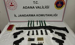 Adana'da evinde ruhsatsız 4 tabanca ve av tüfeği bulunduran şüpheli tutuklandı