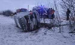 Afyonkarahisar'da devrilen minibüsteki 5 kişi yaralandı