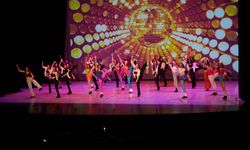 'Anadolu Ateşi Kıvılcım Çocuk Müzikali'nde minik dansçılar performans sergiledi