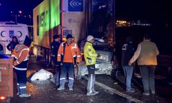 Ankara'da tıra çarpan otomobilin sürücüsü hayatını kaybetti