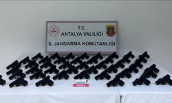 Antalya'da 45 ruhsatsız tabanca ele geçirildi