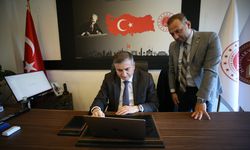 Balıkesir Cumhuriyet Başsavcısı Abdulkadir Akın, AA'nın 'Yılın Kareleri' oylamasına katıldı