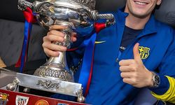 Barcelonalı futbolcular THY uçağında kupa sevinci yaşadı