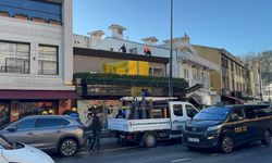 Beşiktaş'ta bir işletmenin kaçak kısımları yıkıldı