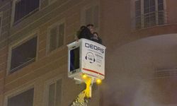 Bilecik'te bir iş yerinde çıkan yangında 5 kişi dumandan etkilendi