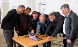 Bitlis'te karla mücadele ekipleri AA'nın 'Yılın Kareleri' oylamasına katıldı