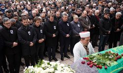 CHP Genel Başkanı Özel, Manisa'da cenaze törenine katıldı